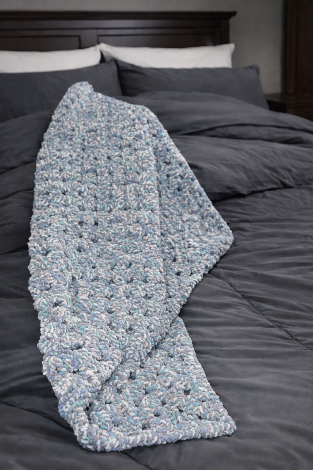 Handmade Chunky Crochet Blanket – Soft Blue & White baby blanket